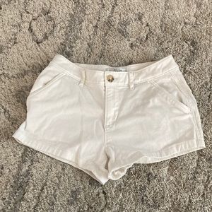 💚5 for $20💚Abercrombie & Fitch Off White Shorts